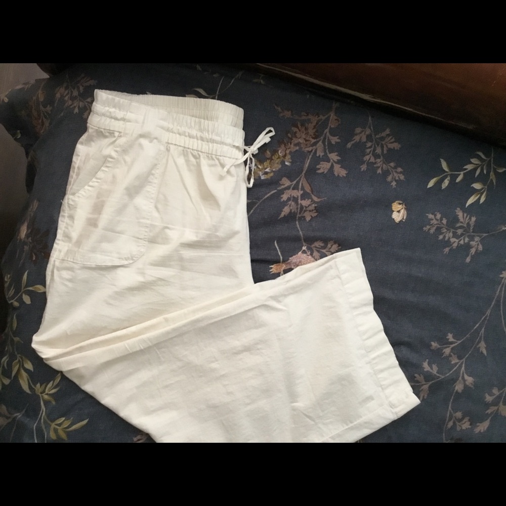 Lane Bryant white linen pants with spandex